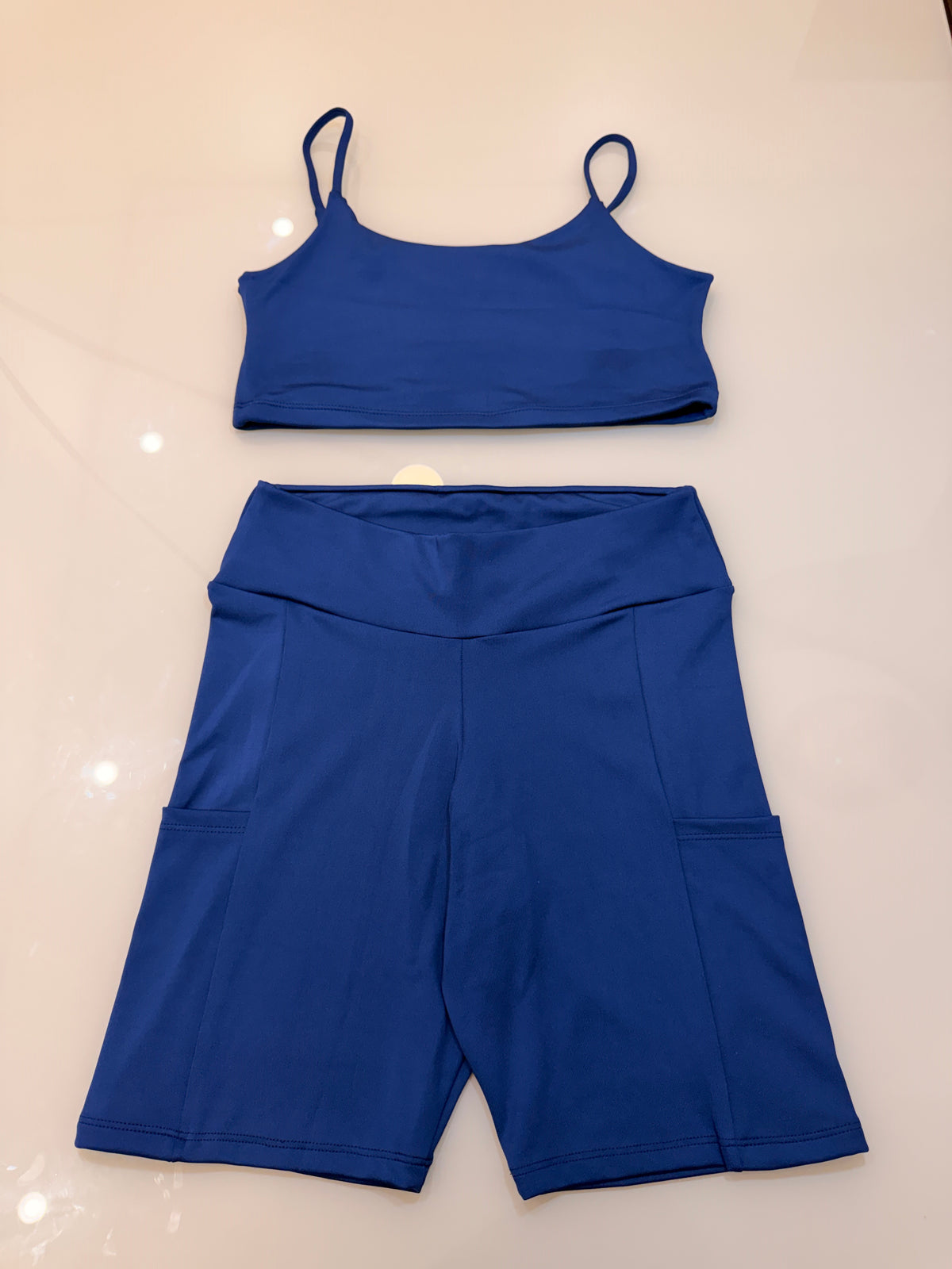 Kit Flow azul: top e bermuda
